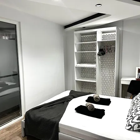 Luxury With Garden Right By Sea Mudanya